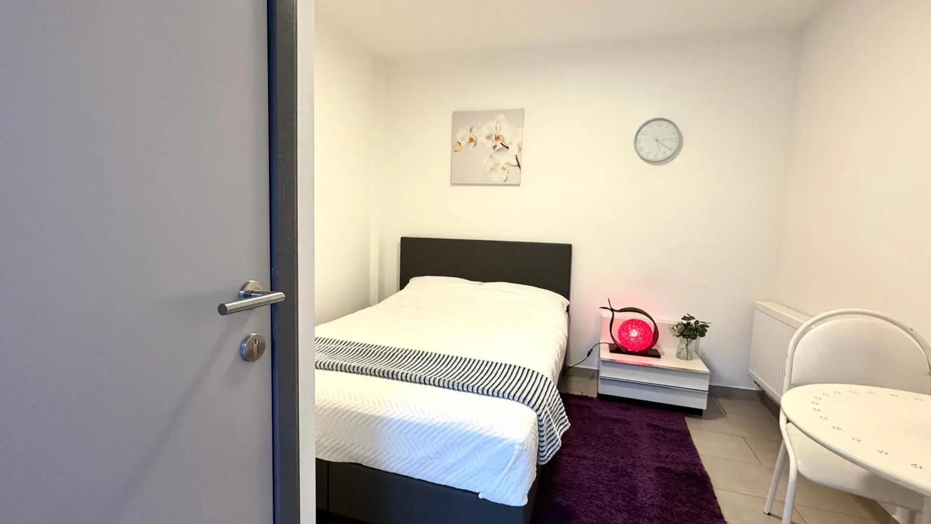 Appartement Cosy A Bruxelles Metro Vandervelde 0*, Brussels