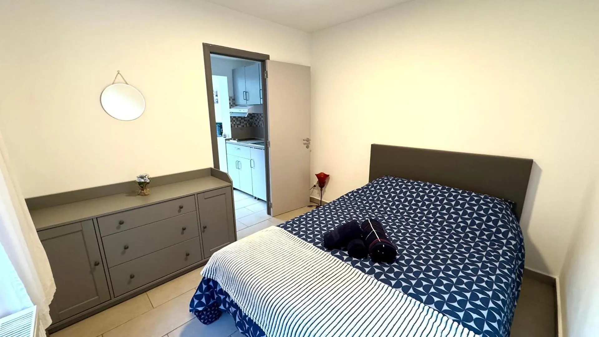 Appartement Cosy A Bruxelles Metro Vandervelde 0*, Brussels