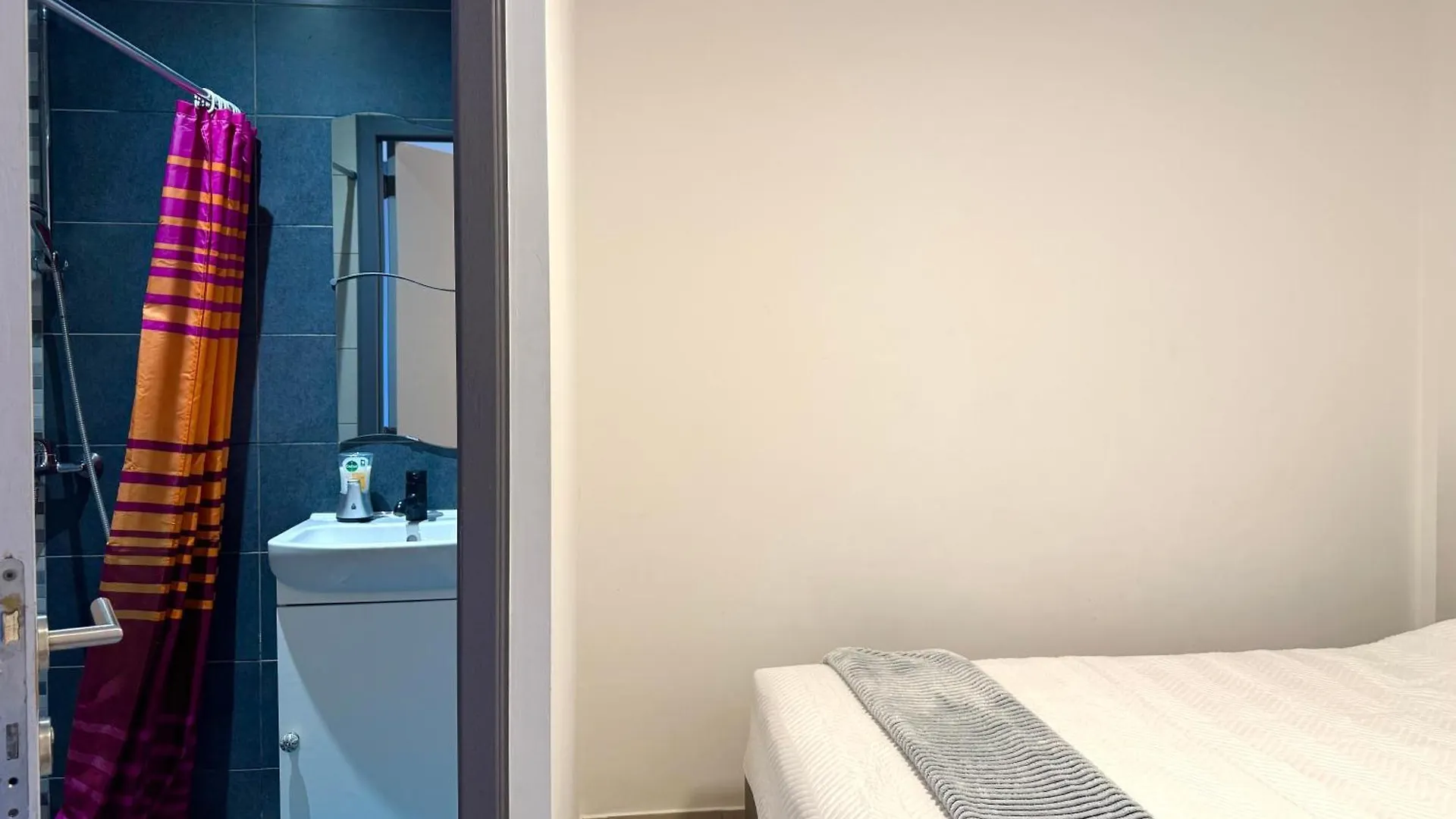 Apartment Appartement Cosy A Bruxelles Metro Vandervelde